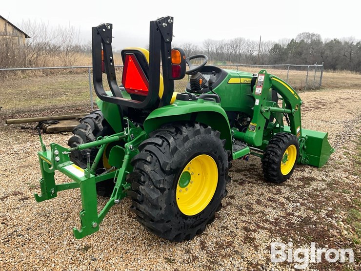 2020-john-deere-3033r-image-5