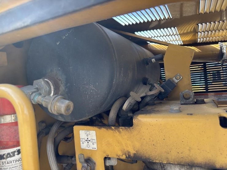 2006-caterpillar-143h-image-70