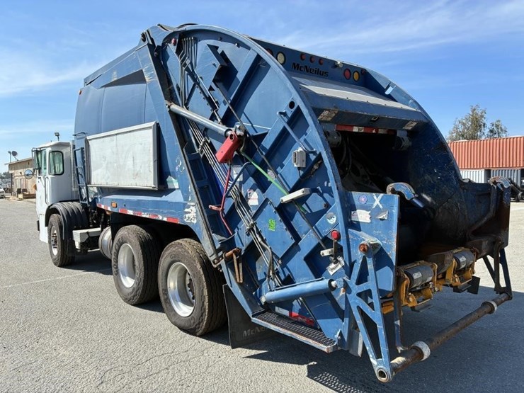 2010-autocar-xpeditor-image-4