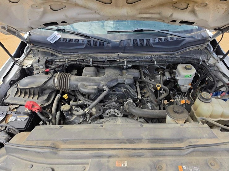 2019-ford-f550-xl-image-12