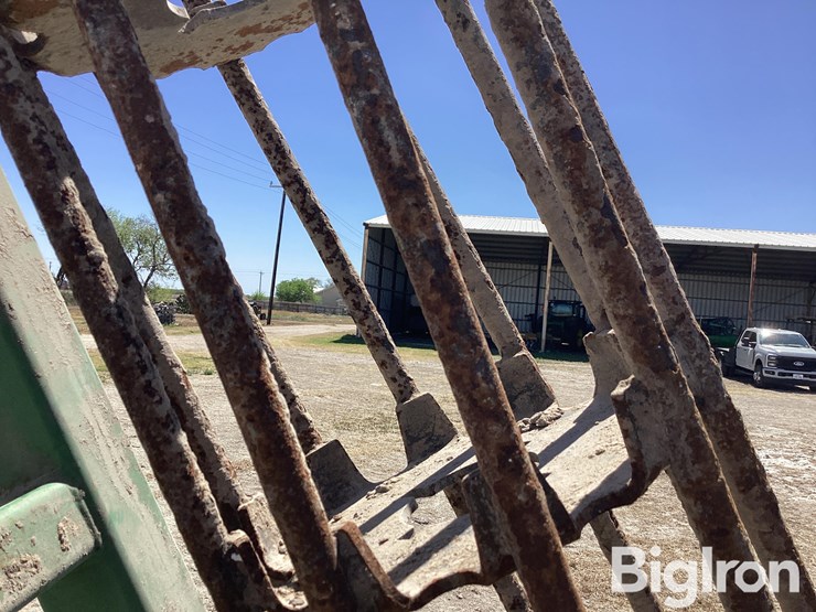 john-deere-200-image-10