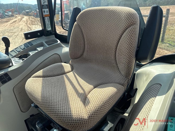 john-deere-3046r-image-19