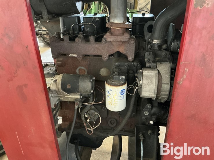 case-ih-4390-image-12