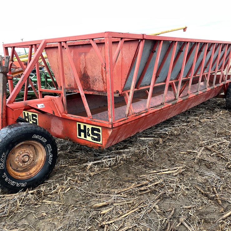 #118 • H&S 20' Feeder Wagon