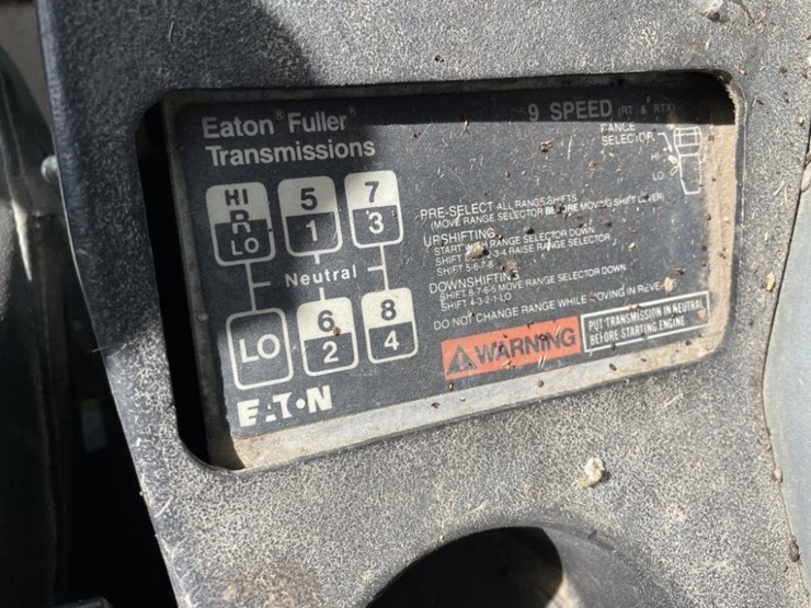 1997-peterbilt-320-image-24