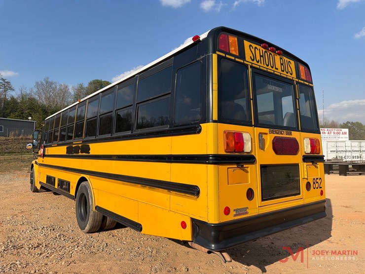 2008-thomas-saf-t-liner-c2-image-3