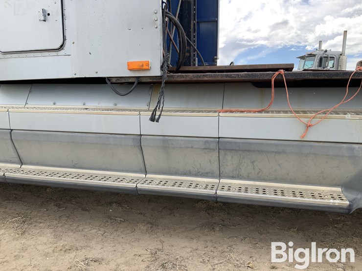 1995-freightliner-fld120-image-20