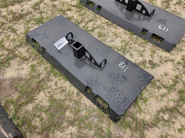 --skid-steer-receiver-hitch-image-3