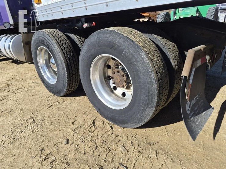 2012-mack-pinnacle-cxu613-image-10