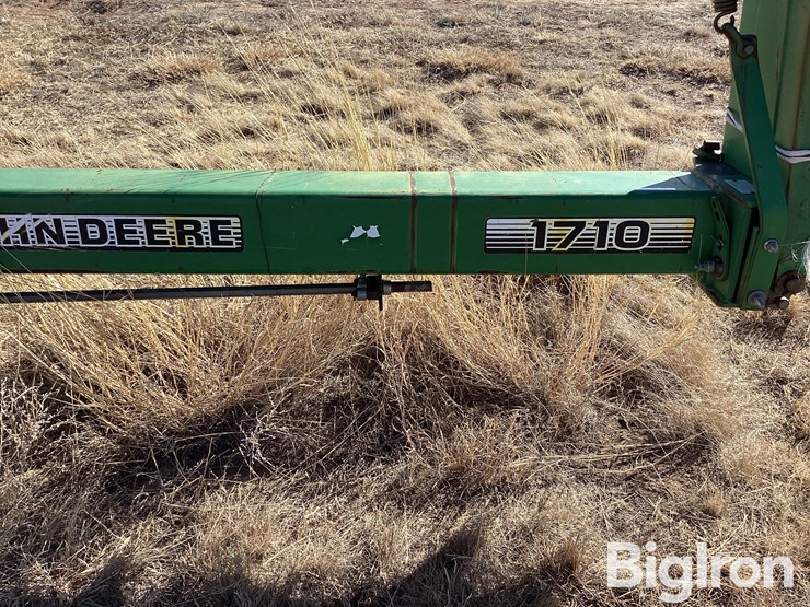 john-deere-1710-image-12