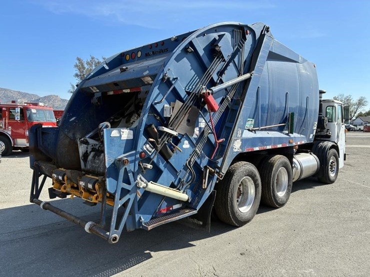 2010-autocar-xpeditor-image-3