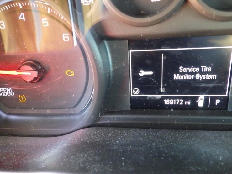 2020-chevrolet-1500-image-12