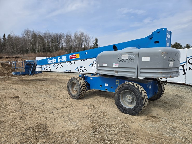 2007-genie-s85-image-3