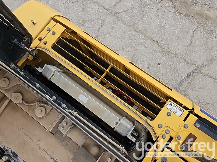 2016-komatsu-pc210-lc-11-image-45