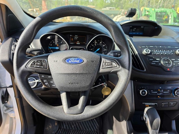 2019-ford-escape-image-12