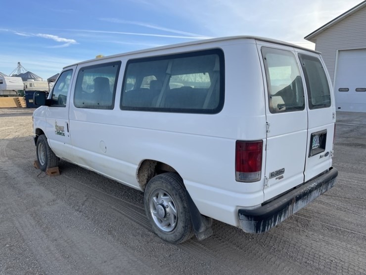 2010-ford-e350-xl-sd-image-3