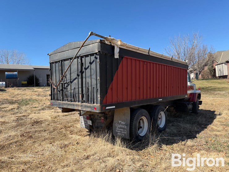 1977-ford-ln900-image-4