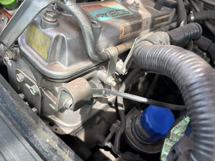 2013-toyota-8fgcu32-image-36