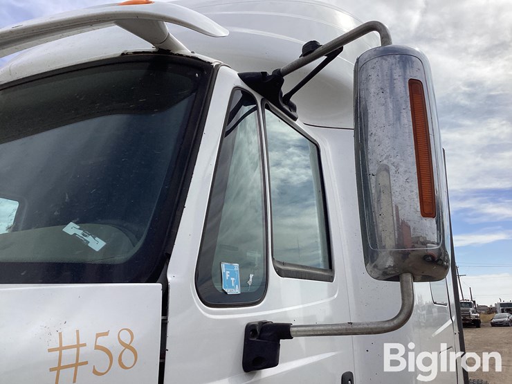 2015-international-prostar-image-12