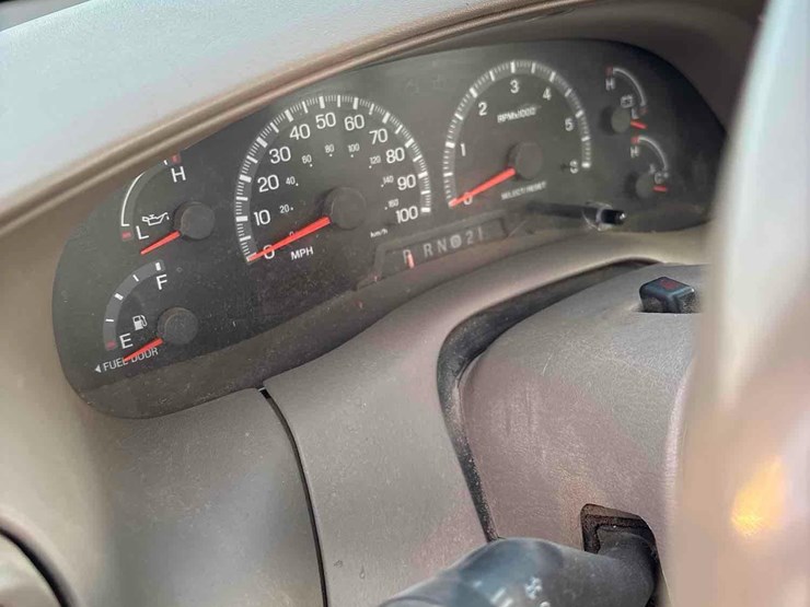 2001-ford-f150-image-26