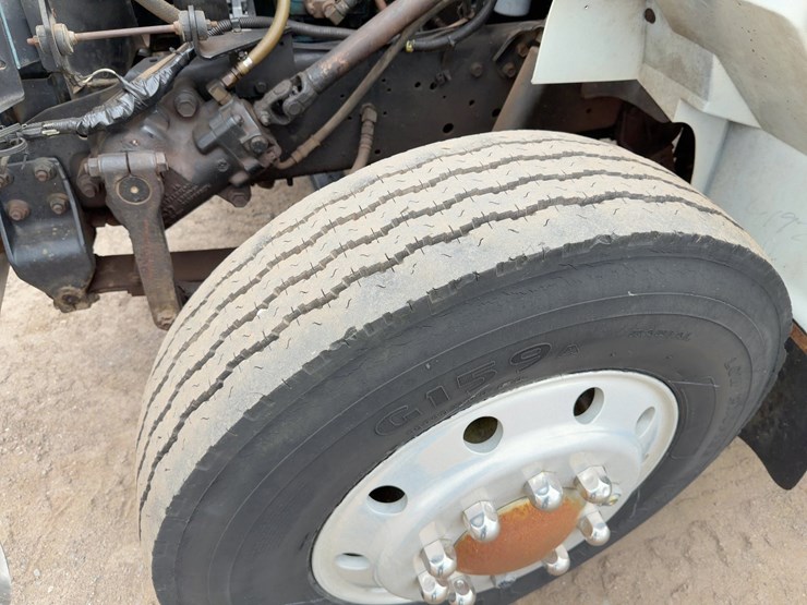 1996-international-4900-image-9