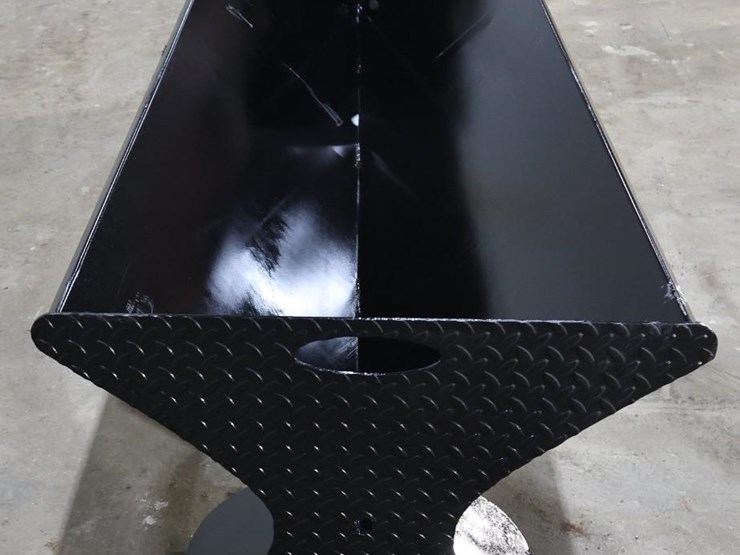 90"-cattle-feeder-image-2