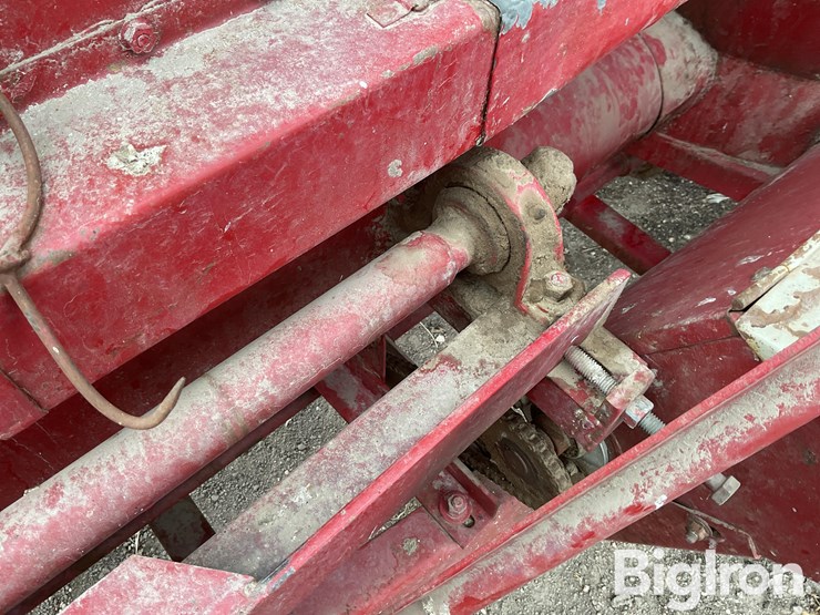 international-850-image-16