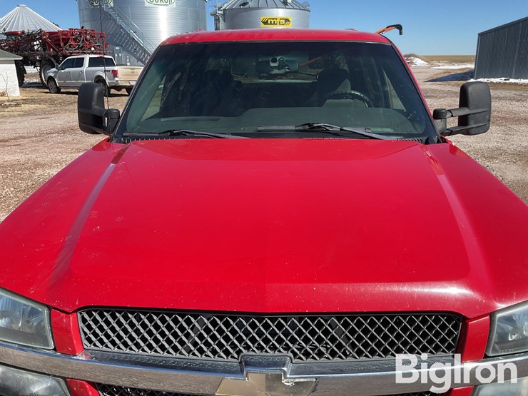 2004-chevrolet-silverado-2500-image-10