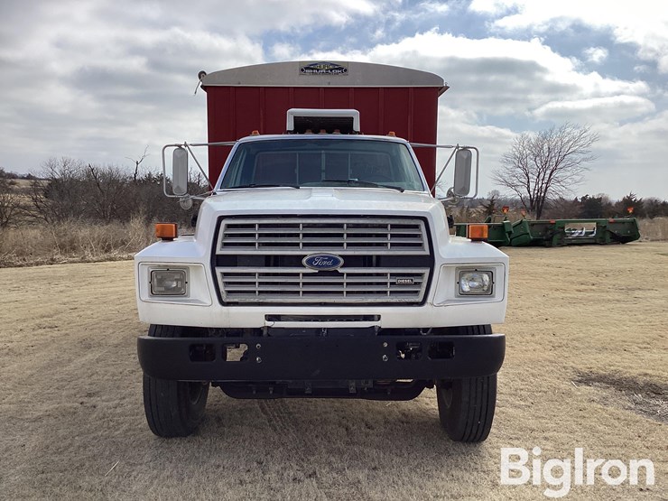 1990-ford-ft900-image-2