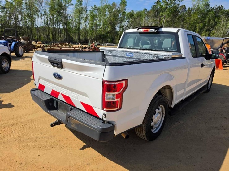 2018-ford-f150-xl-image-3