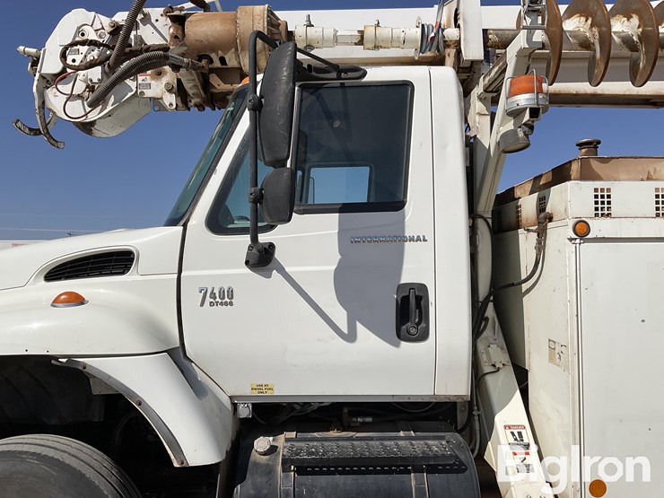 2005-international-7400-image-9