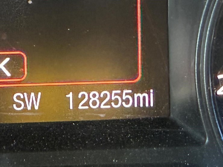 2019-ford-explorer-image-17