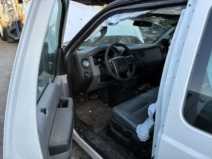 2015-ford-f250-image-12