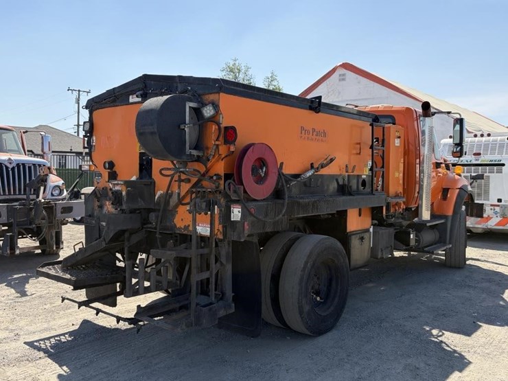 2009-international-workstar-7400-image-3