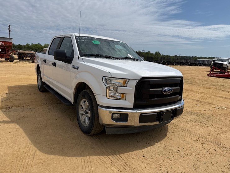 2019-ford-f150-xl-image-1