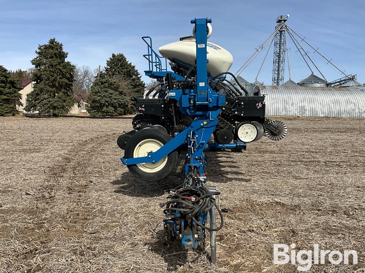 2013-kinze-3660-image-2