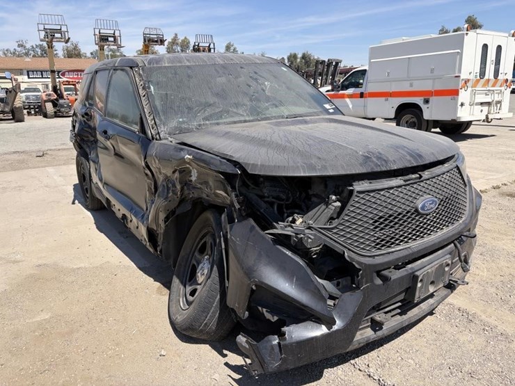 2021-ford-explorer-police-interceptor-image-2