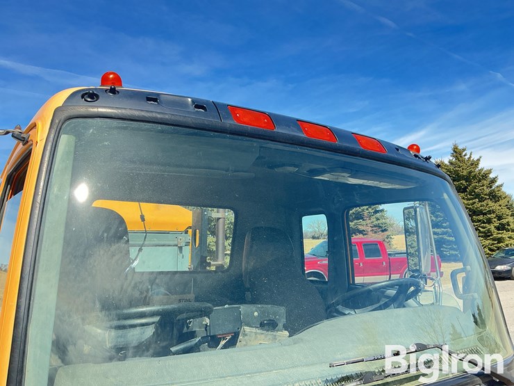 2008-gmc-t7500-image-12