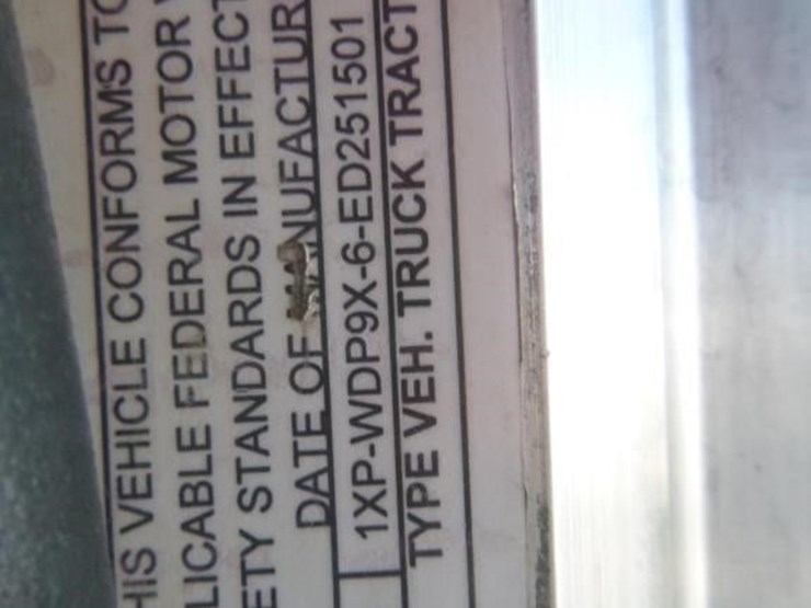 2014-peterbilt-388-image-33