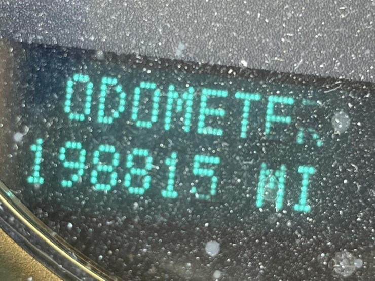 2013-chevrolet-tahoe-image-18