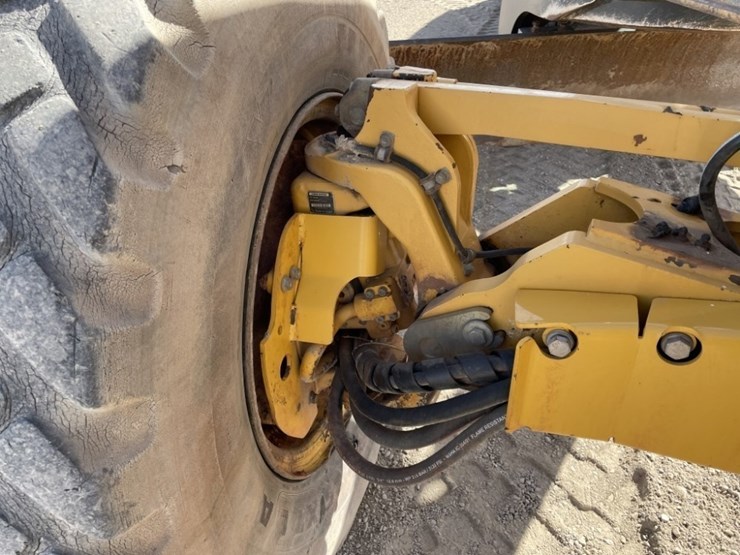 2012-deere-872g-image-47