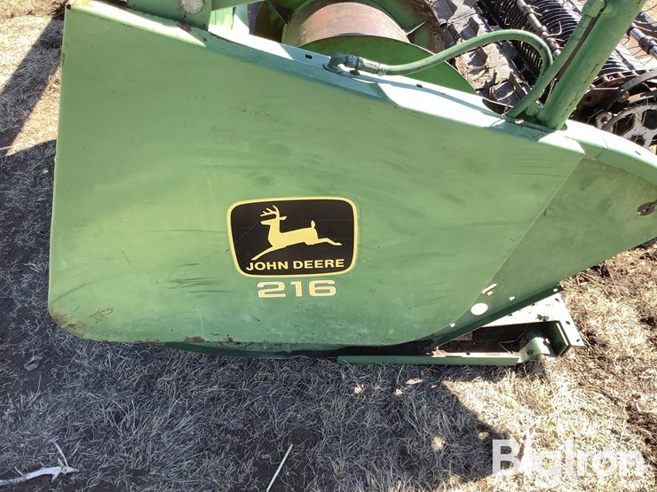 john-deere-216-image-12