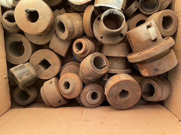 #2523-•-box-of-weld-on-hubs-image-5