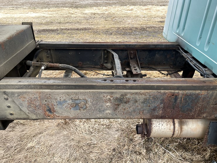 #113-•-1982-international-1754-single-axle-grain-truck-(has-wi-title)-image-93