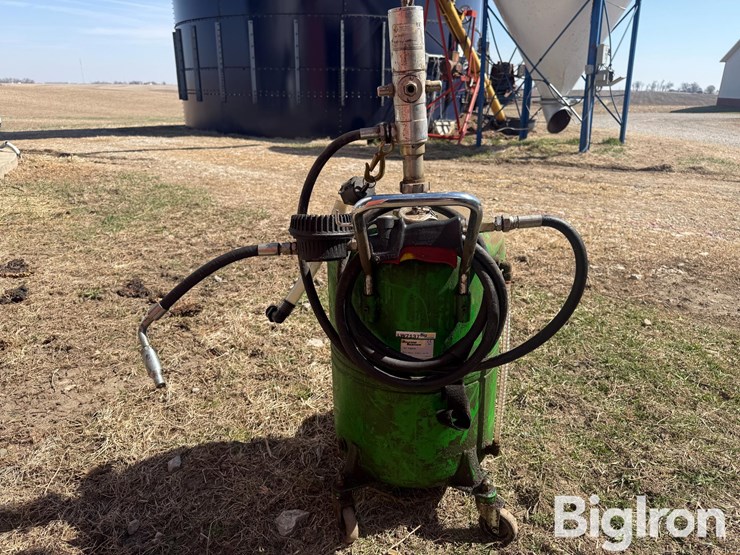 diamond-selection-5265-portable-oil-dispensing-system-image-6