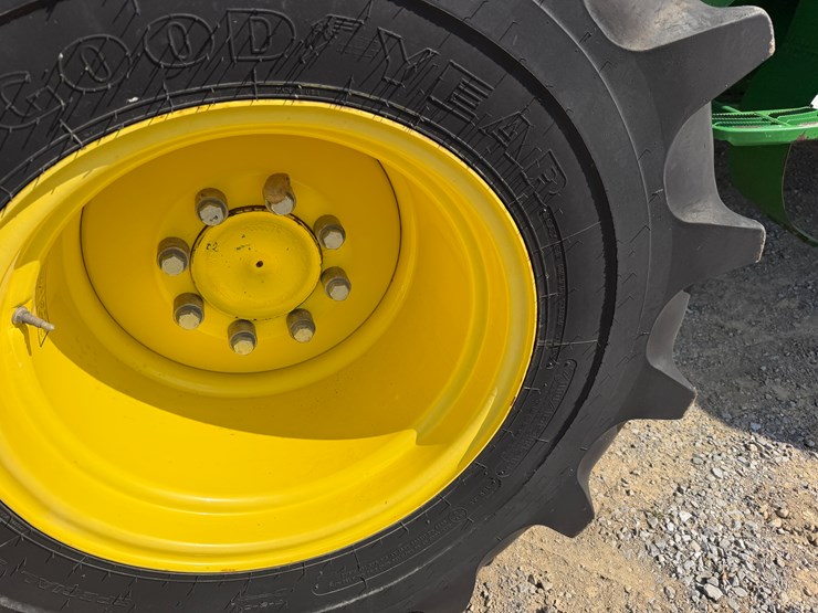 2014-john-deere-s670-image-56