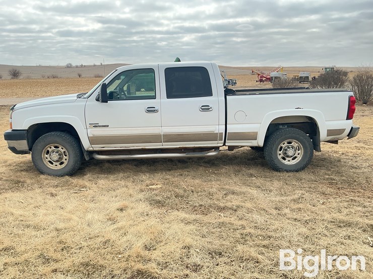 2007-chevrolet-silverado-2500-image-8