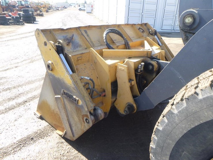 2005-deere-624j-image-12