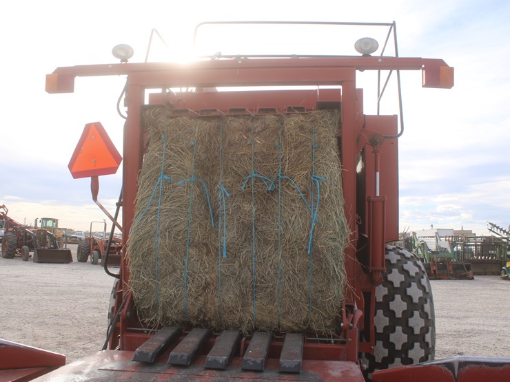 hesston-4910-image-9