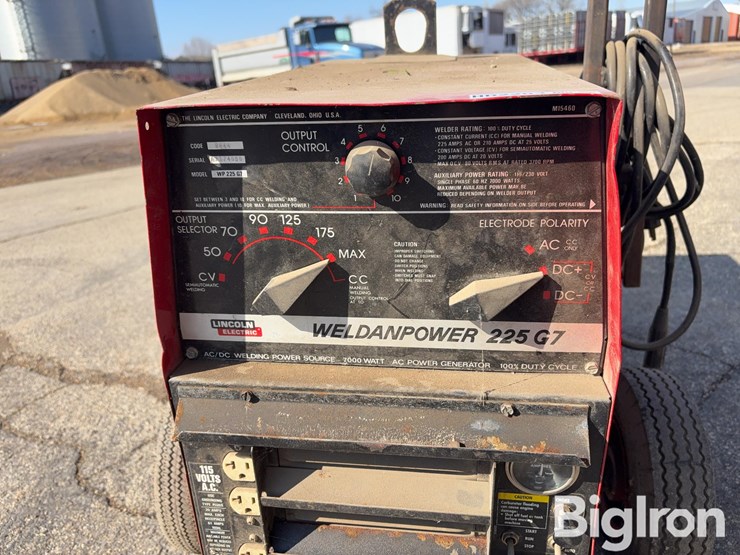 lincoln-weldanpower-225g7-welder-generator-image-11